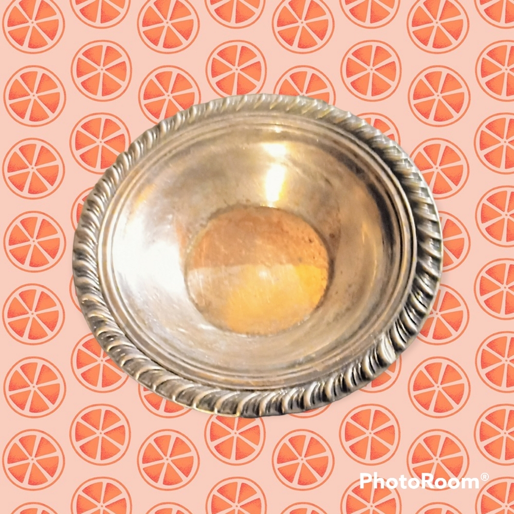 Vintage WM Rogers Silver Plated Serving Bowl